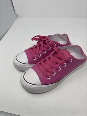 Women’s Pink Size 6 Slip On Shoes